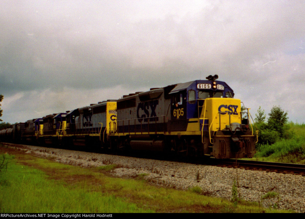 CSX 6105 leads an eastbound train